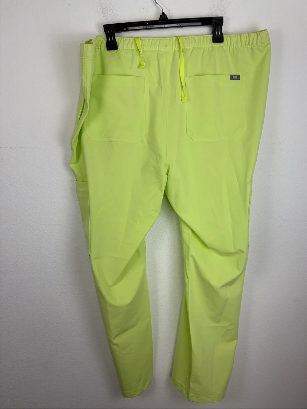 Figs Cairo Cargo Scrub Pant Men’s 3XL Tall Yellow Bottoms New with Tags